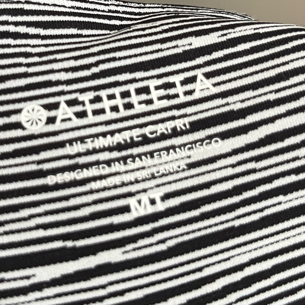 Athleta Ultimate Capri Legging Black White Medium Tall - Picture 6 of 7